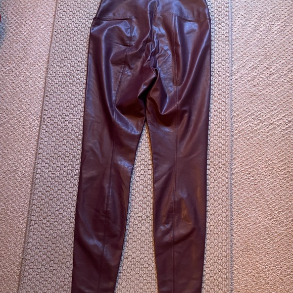 WHBM Runway Leggings faux leather size 10 - Picture 4 of 6